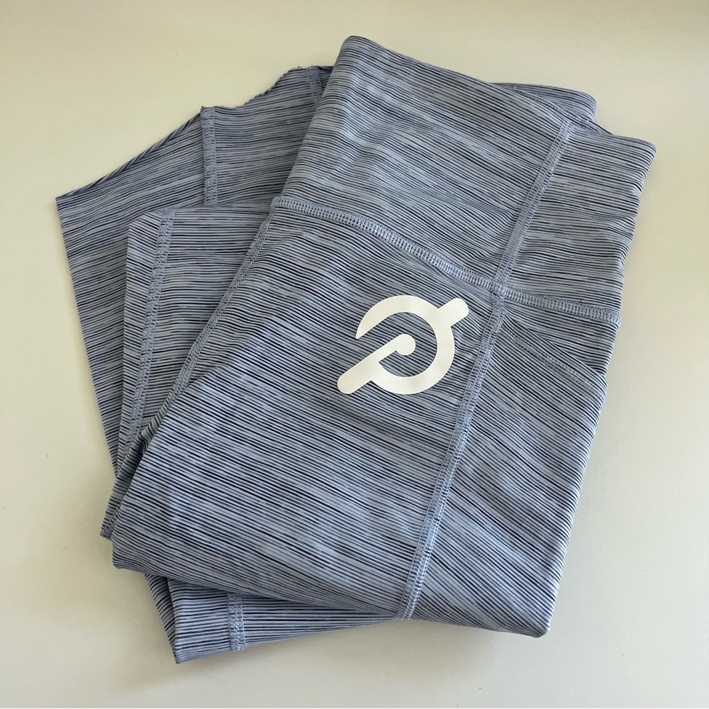 Peloton Women’s Blue Striped Logo Leggings Raw Hem Small active workout‎